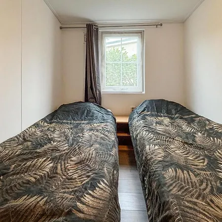 Kemp Awesome Stacaravan In With Wifi Goedereede