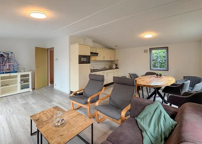 Awesome Stacaravan In With Wifi * Goedereede